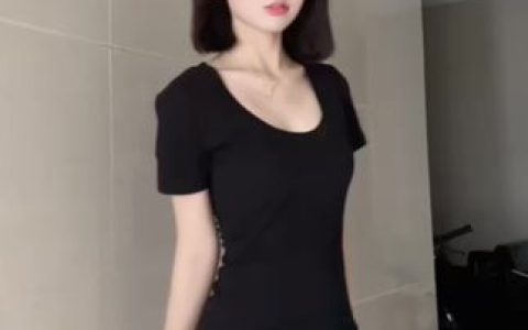 小霞佩奇的姐妹合作舞蹈回放，回放小霞佩奇与姐妹的合作舞蹈，感受她们的默契