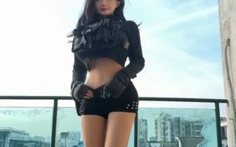 古阿扎舞蹈动作的细节，如何在动作中展示精准与力量？