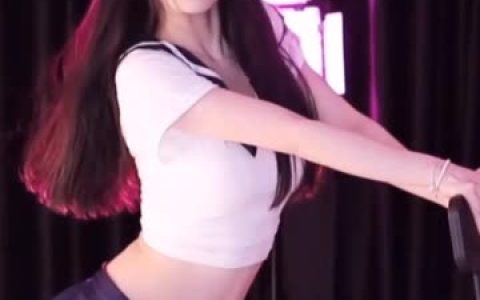 斗鱼小糯米团子订制多少钱,揭示小糯米团吖订制舞蹈的价格与服务内容